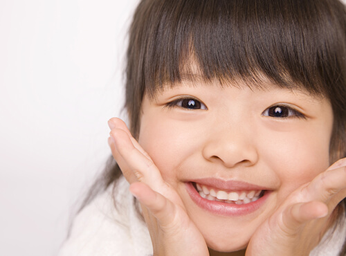 小児矯正:永久歯にも影響を与える小児期の歯並びを整える